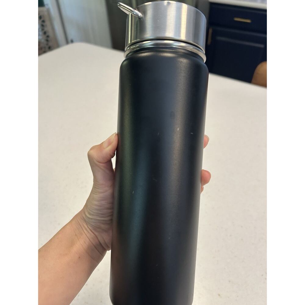 Alo Yoga Black Metal Water Bottle w/ Handle, Screw-on Lid, Alo24 oz. - Picture 3 of 3